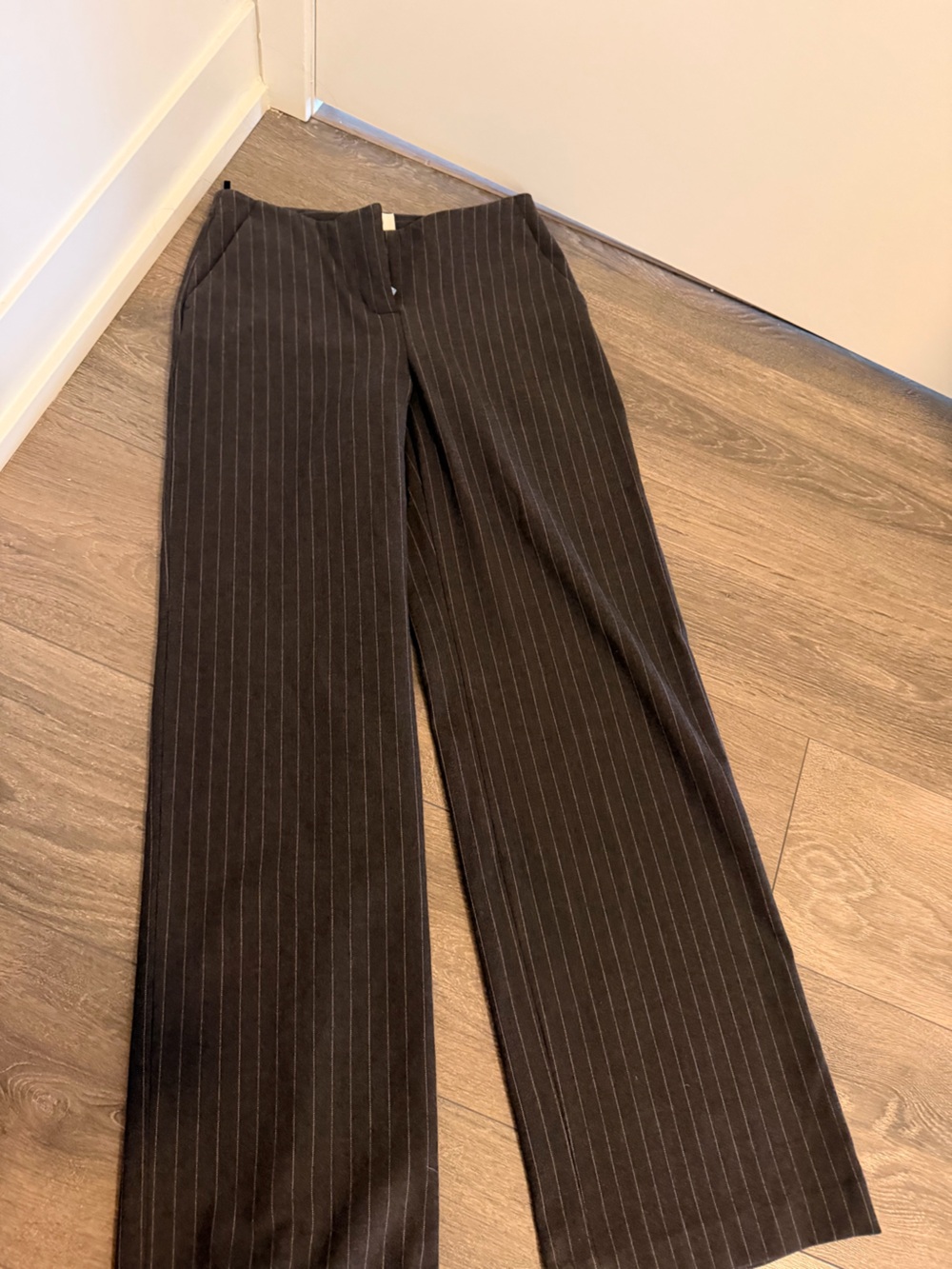 Aritzia Ensemble Pants
